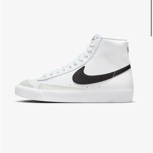 Nike Blazer (Worn twice) 6.5